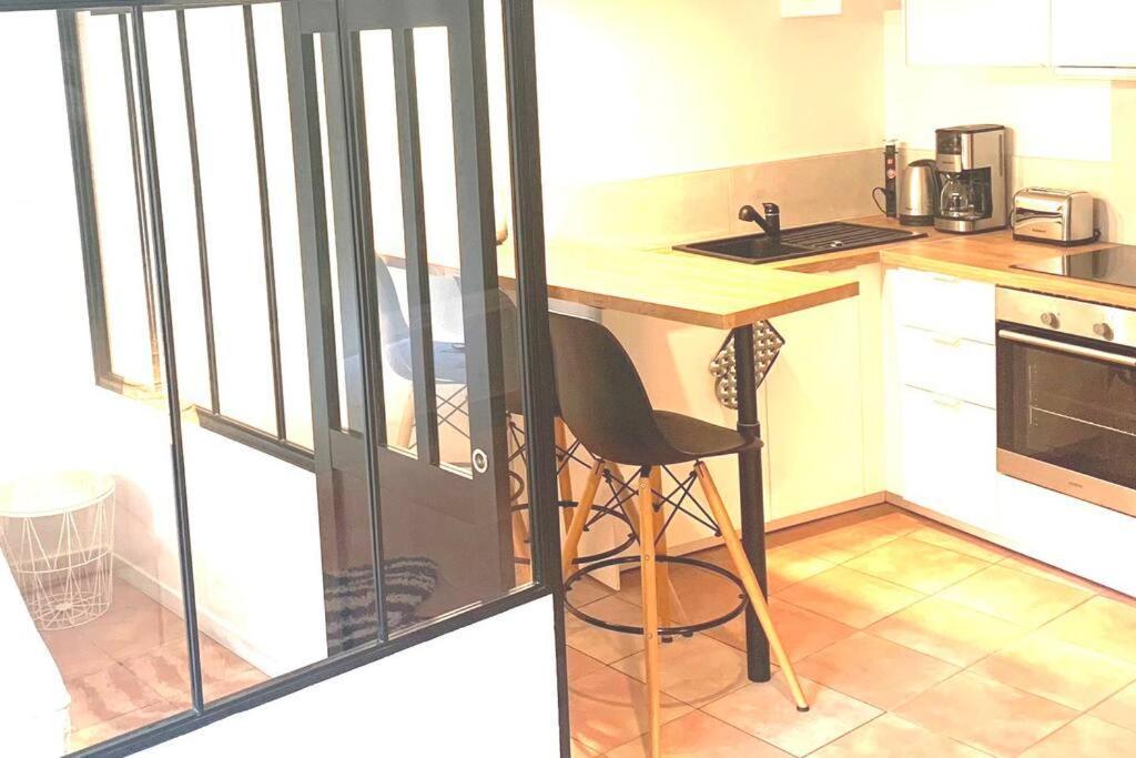 Studio Cosy Avec Deux Velos Coeur De Ville Hyères Zewnętrze zdjęcie